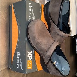 Dansko Nubuck Chocolate XP 2.0